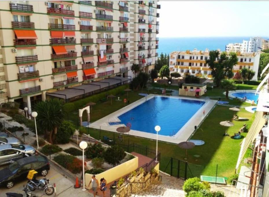 Estudio Con Vista Al Mar A 200 Mts De La Playa Benalmádena Exterior foto